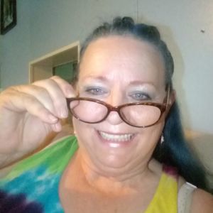 Meet your Posher, Loretta